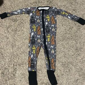Little sleepies original Star Wars print zippy size 12-18 month
